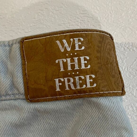 We The Free by Free People Light Wash Denim Cutoff Shorts Women’s Size 25 - Picture 6 of 9